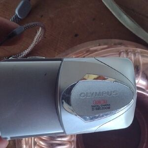 Olympus Camedia D-580 Zoom Digital Camera